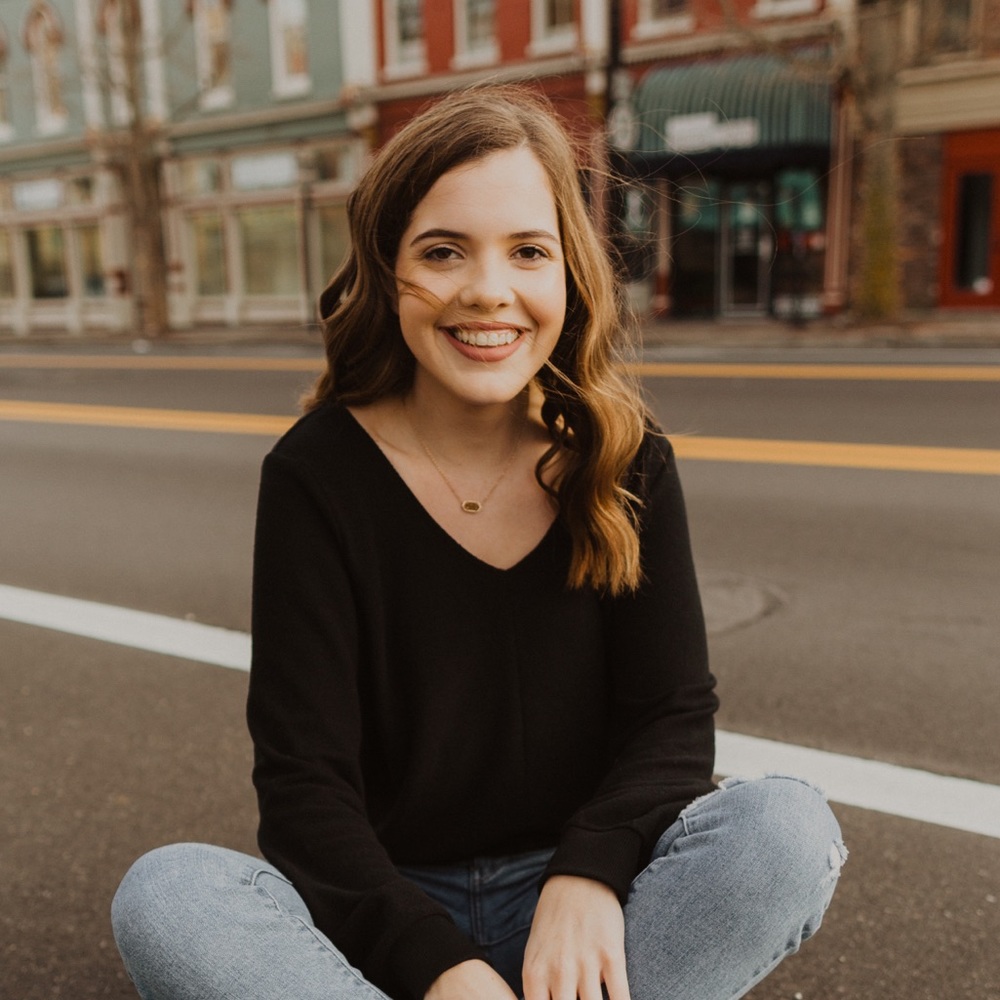 Meet your Posher, Elizabeth